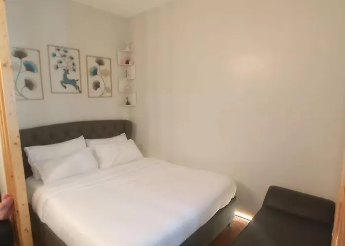 L And D Aparthotel Manila