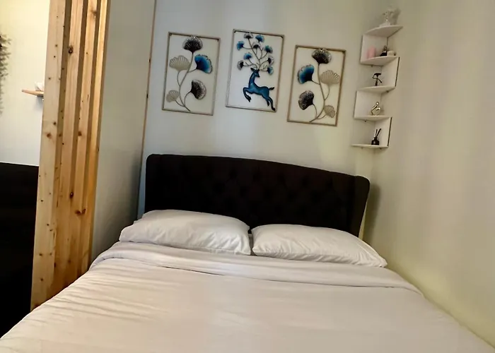 Aparthotel L And D